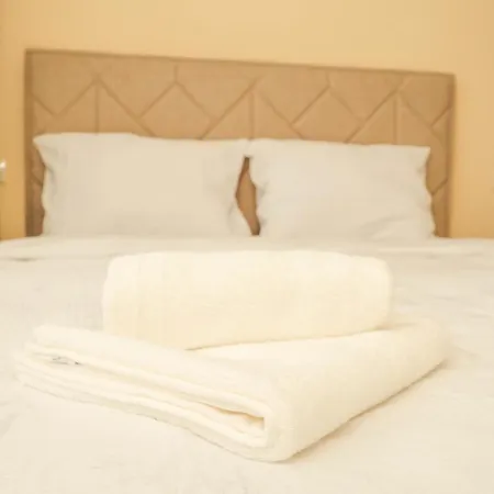 Seaview & Pool Апартаменты *