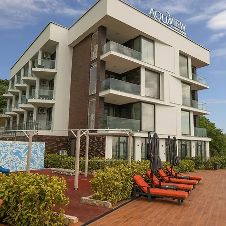 Seaview & Pool Апартаменты