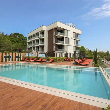 Seaview & Pool Апартаменты